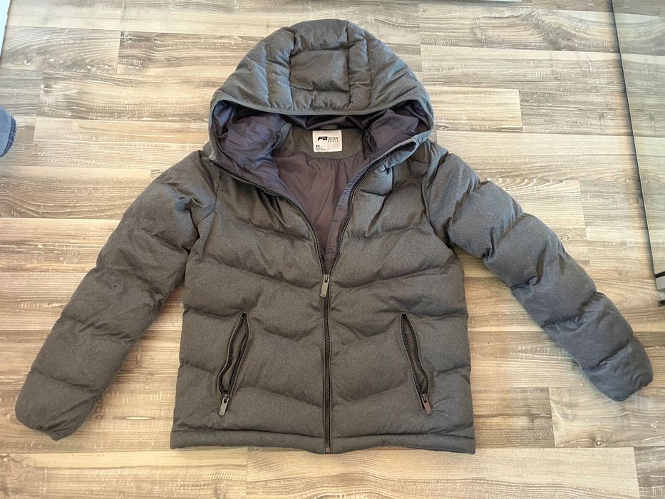 Сака и яке на Avin, Alessa  и други