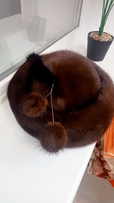 Продам шапку норковую