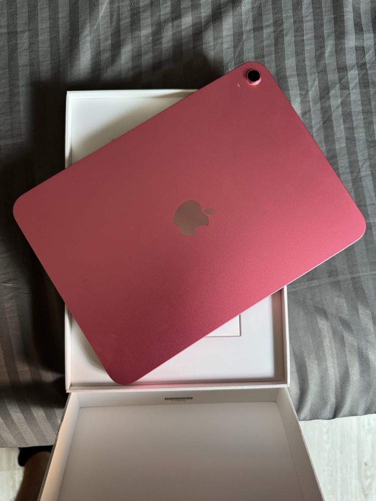 iPad НОВ неизползван