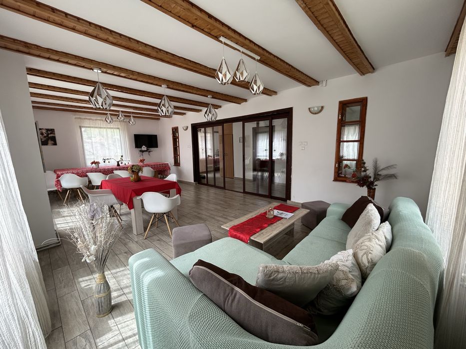 Vând colțar și canapea