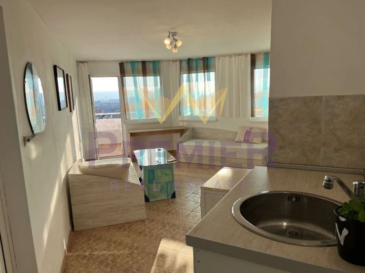 Дава се под наем Едностаен апартамент в Варна, Левски - 41 кв.м за 306 € - Снимка #1