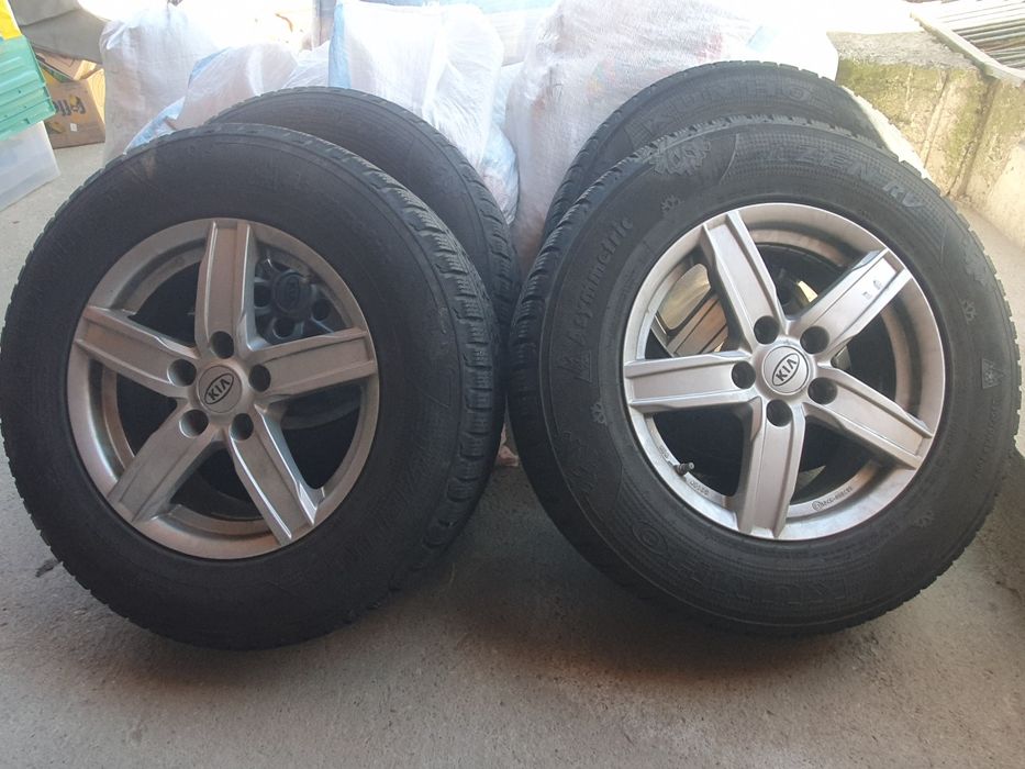 Set Jante 5x114.3 cu anvelope 215/70 R16