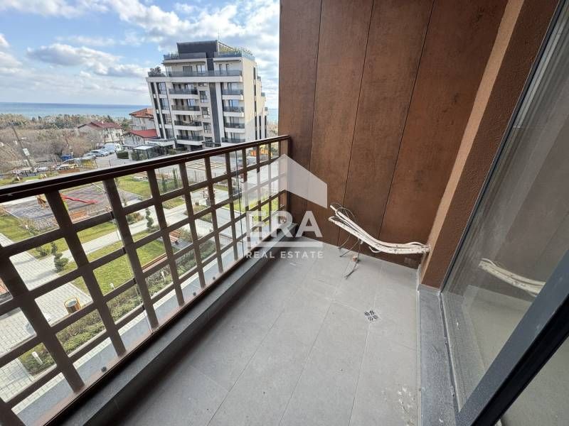 Продава се Тристаен апартамент в к.к. Св.Св. Константин и Елена - 148 кв.м за 2028 €/кв.м - Снимка #8