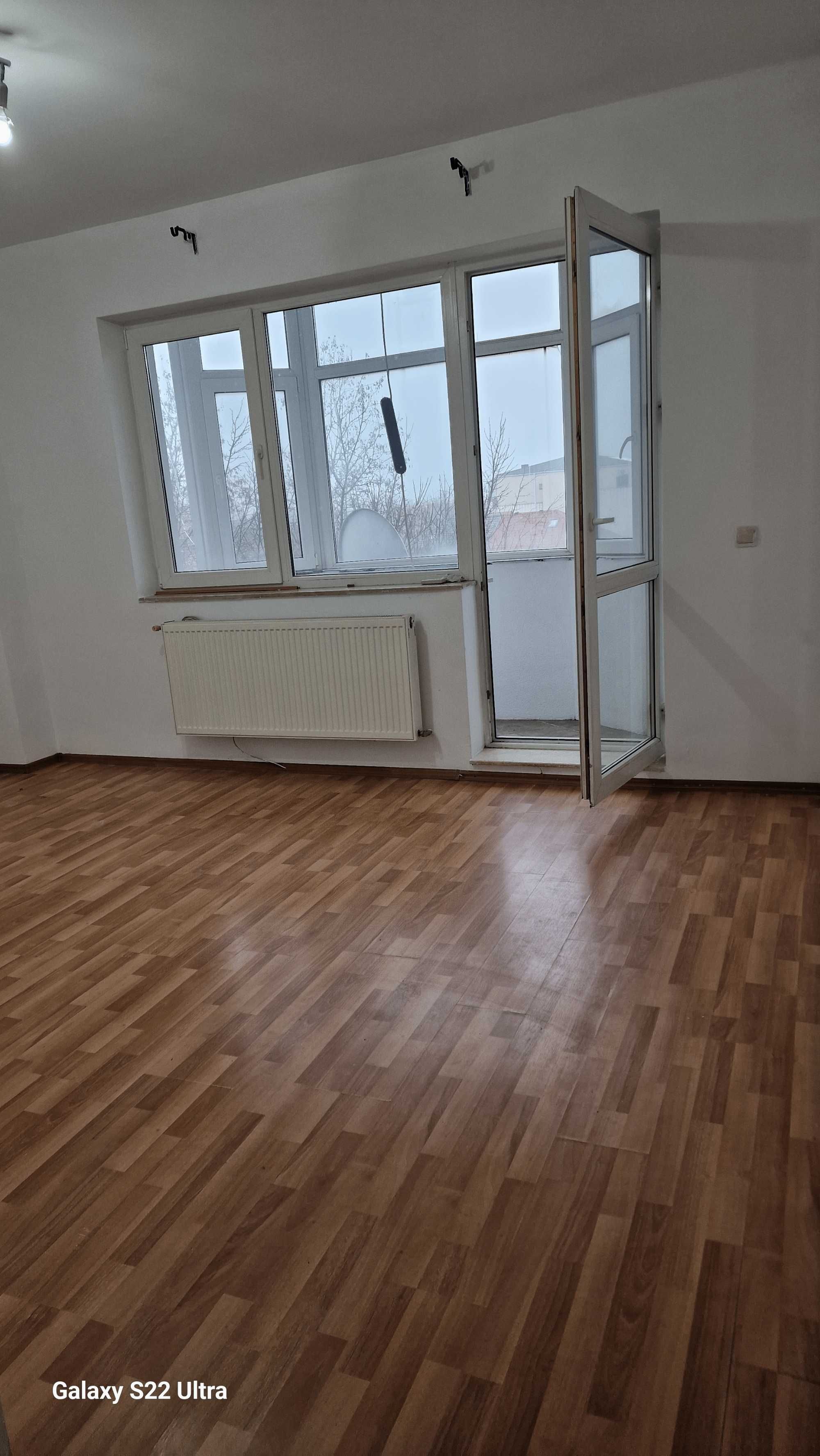 Vand apartament 3 camere fara comision 85 mp sector 1