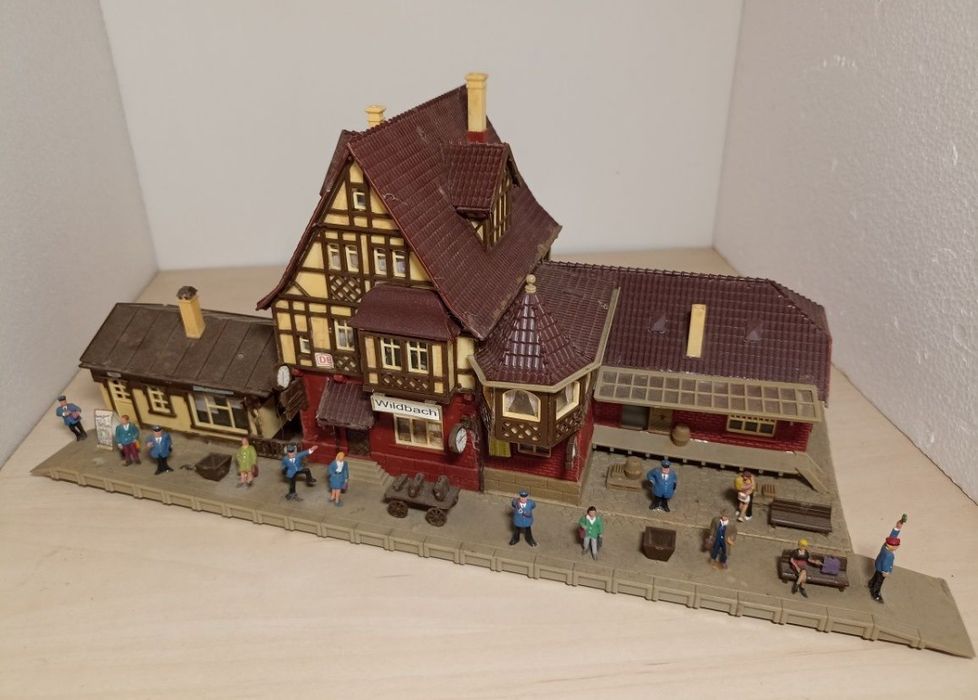 Gara trenulet electric scara 1:87 vollmer 29596
Vollmer 29596
Se v