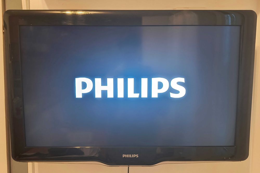 Телевизор Philips 32PFL5405H