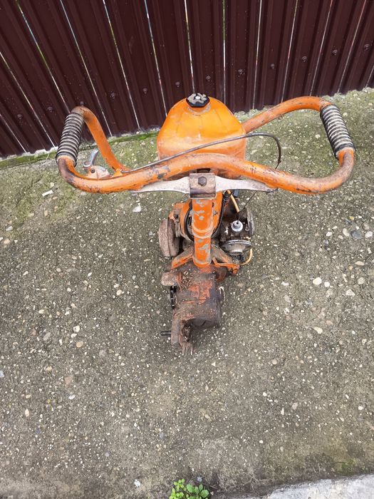 Motofierăstrău vintage