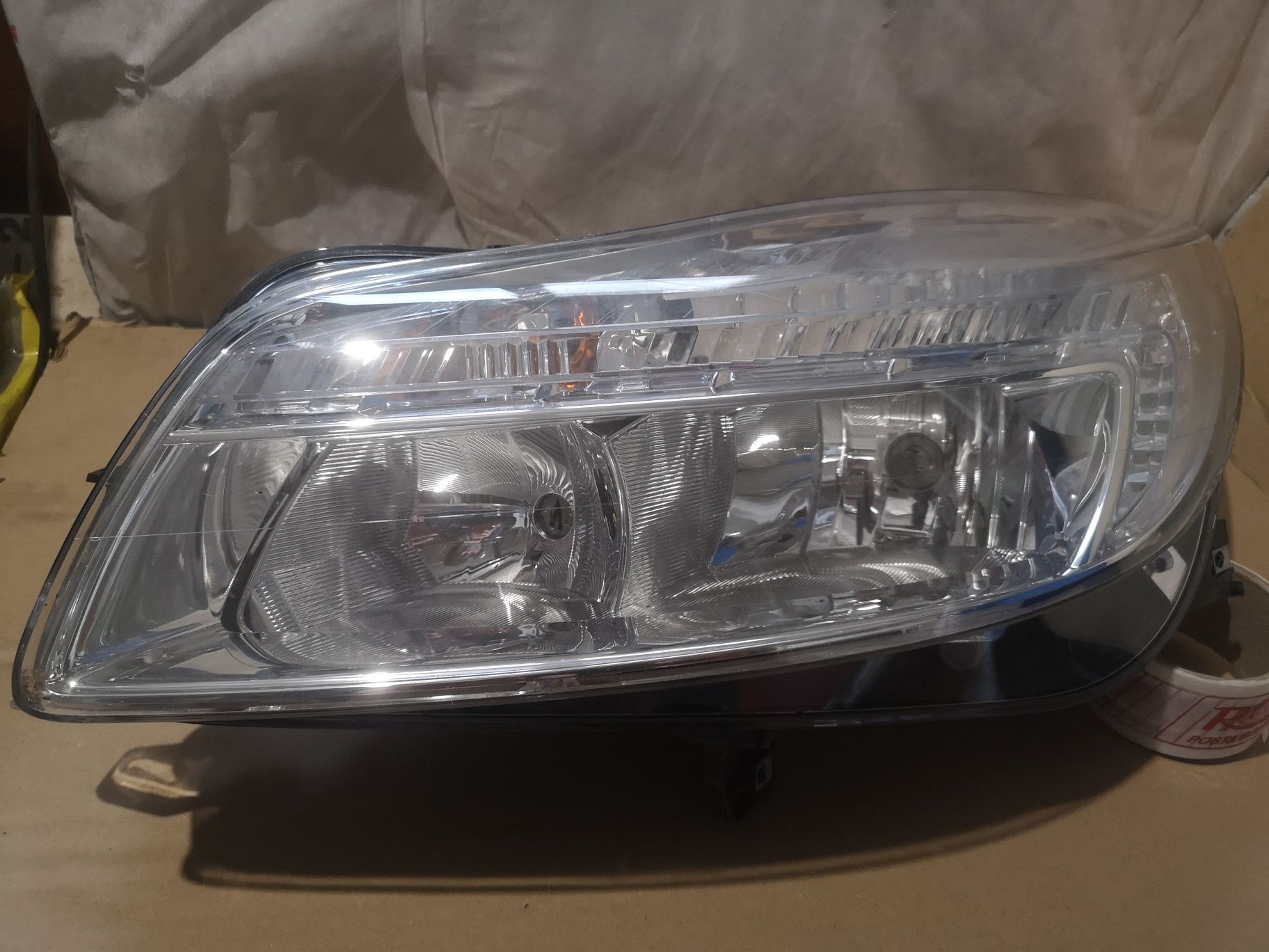 Far stanga opel insignia halogen import Germania