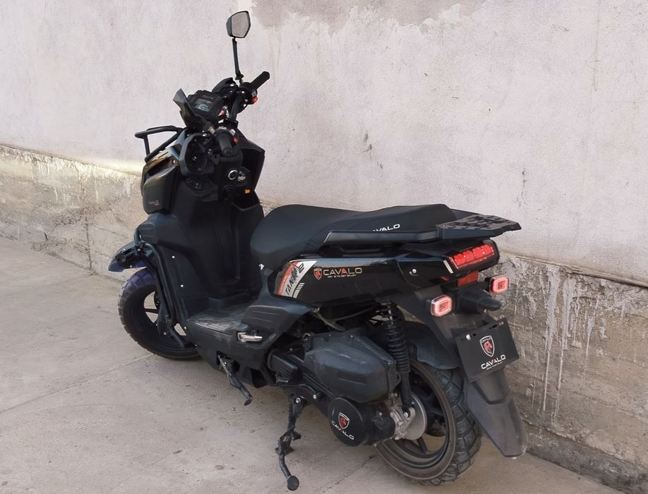 Продается скутер ТАНК или обмен на Айфон 16про макс