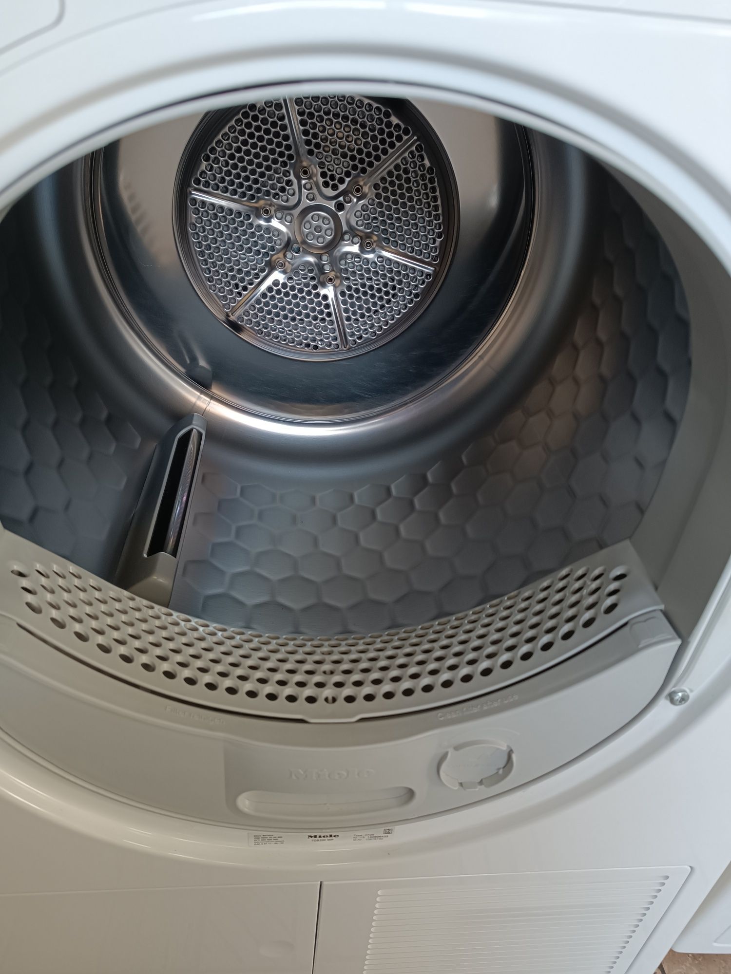 Сушилна машина Miele Т1 термопомпа