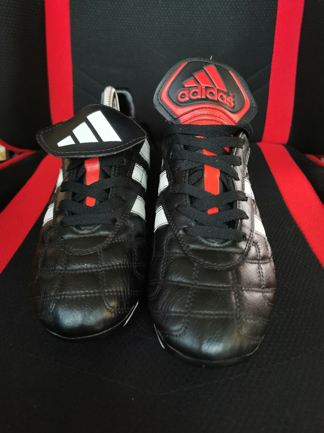 Ghete Fotbal Adidas Predator 41 Piele