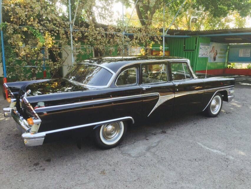 Продается очень срочная ГАЗ-13 «Чайка»