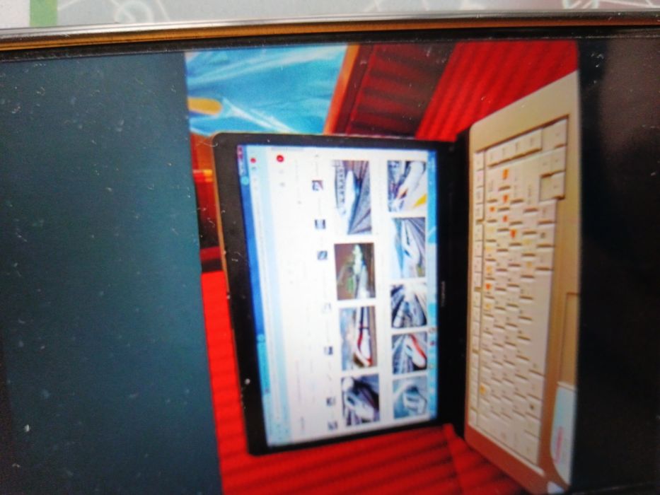 Laptop Toshiba în stare perfectă de funcționare foarte bine întreținut