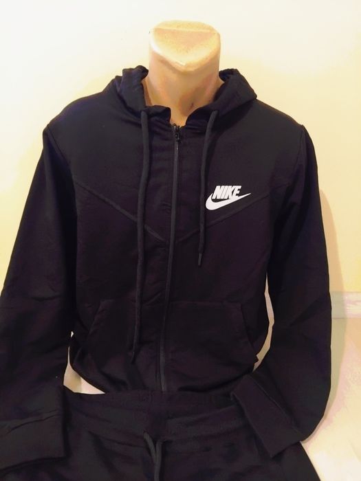 Trening băieți Nike.