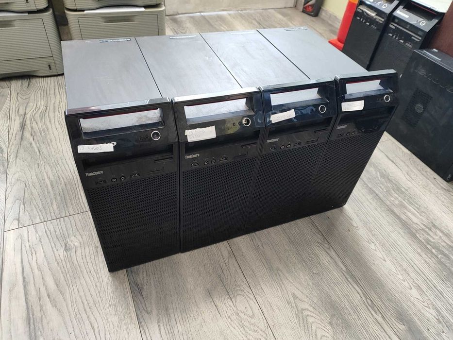 Настолен компютър Lenovo ThinkCentre E73 i5-4440s