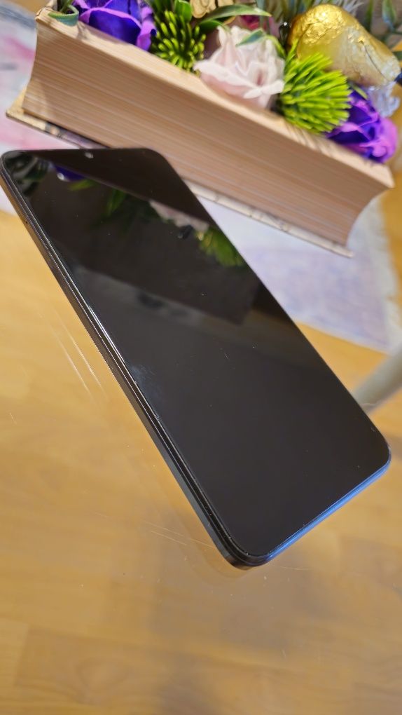 Смартфон Motorola E13