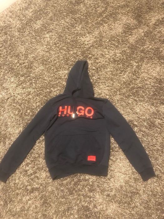 Hugo Boss суичър