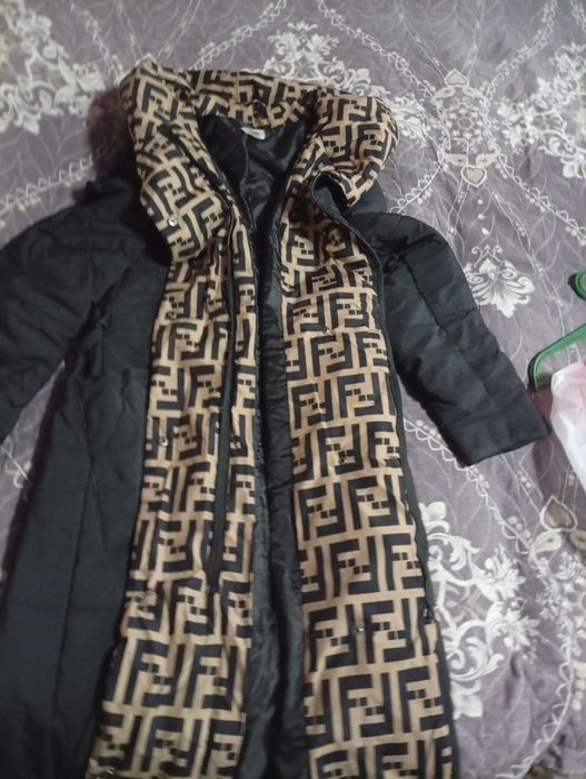 Женская куртка,черная