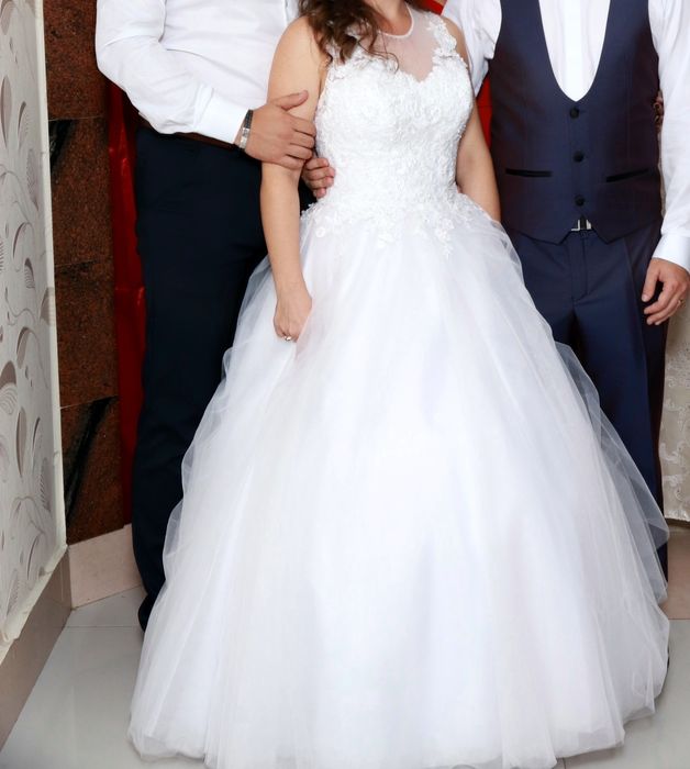 Vand rochie de mireasa