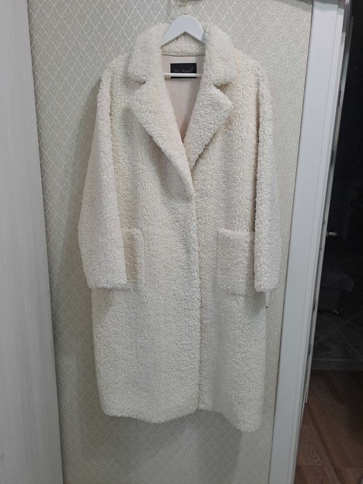 Шубка Тедди белого цвета