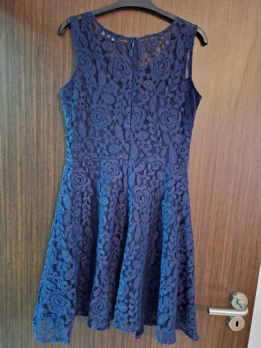 Vand rochie de zi