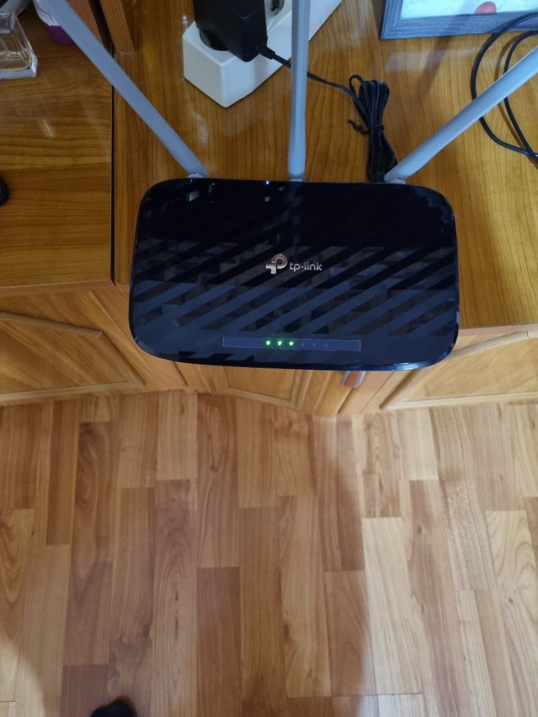 Vand router wifi tp-link Archer C20