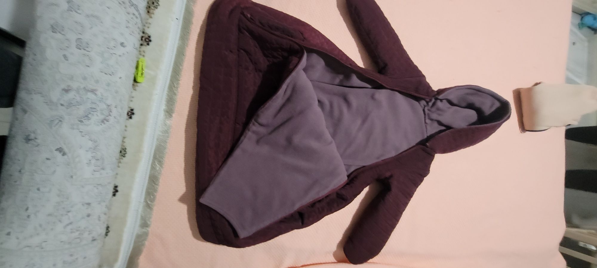 Продам зимнию куртку для гипса дисплозий.
