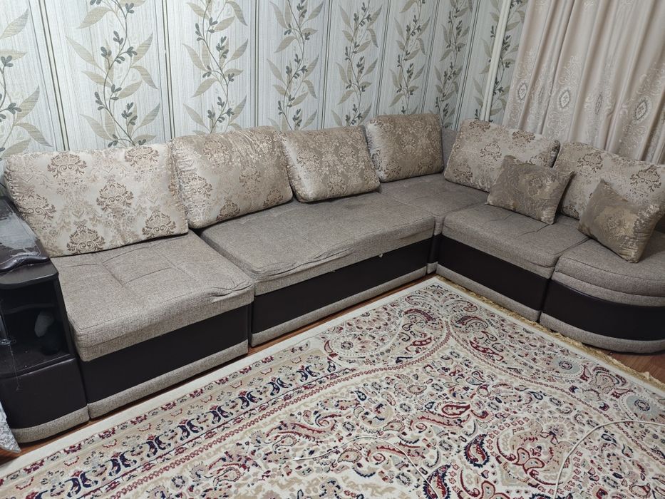 Диван для гостиной