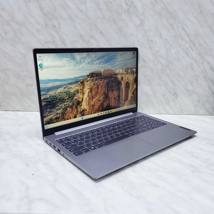 Lenovo ThinkBook 15 G2 Ryzen3 4300U 8gb 250SSD Zeus Amanet Militari