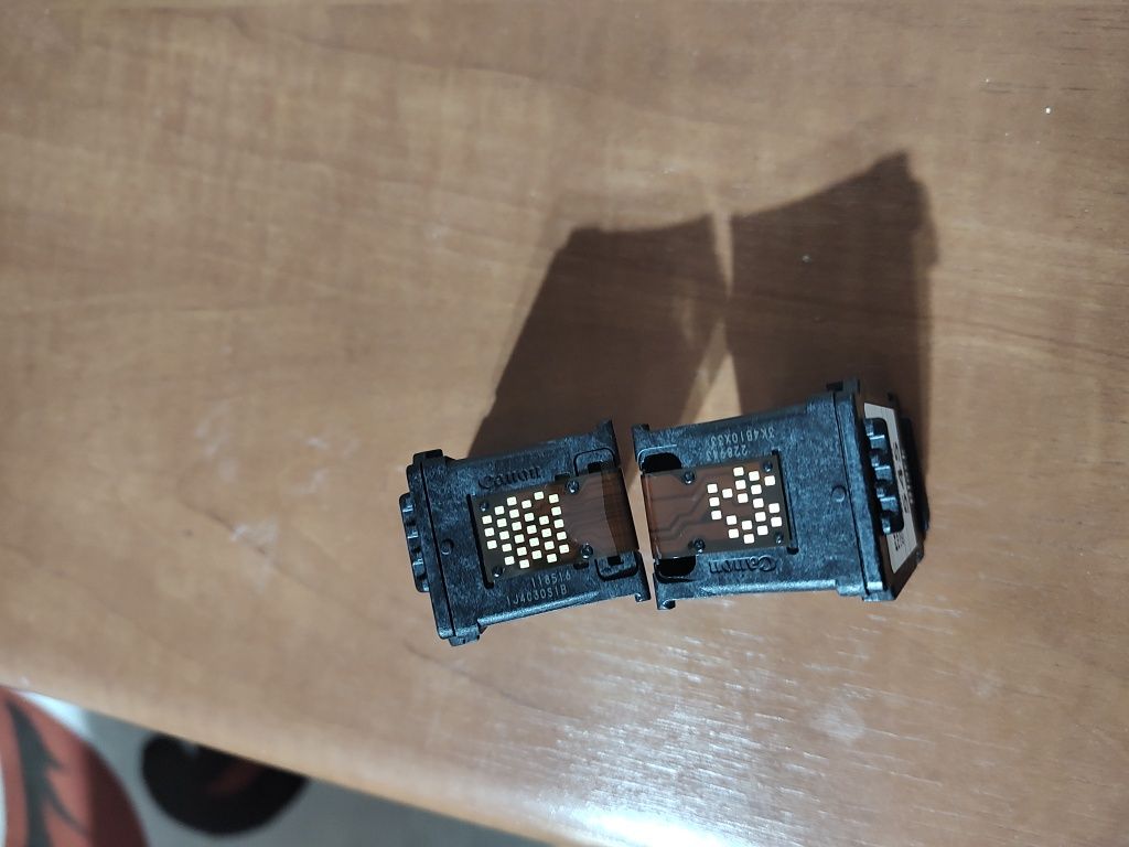 Vând tușuri noi doar desigilate
