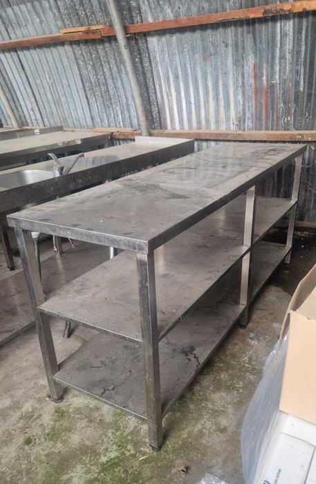 Професионална кухненска маса от неръждаема стомана