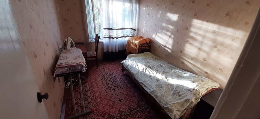 Арендв Квартиры. Ц-4. 4 этажный дом, 3-комнатная квартира