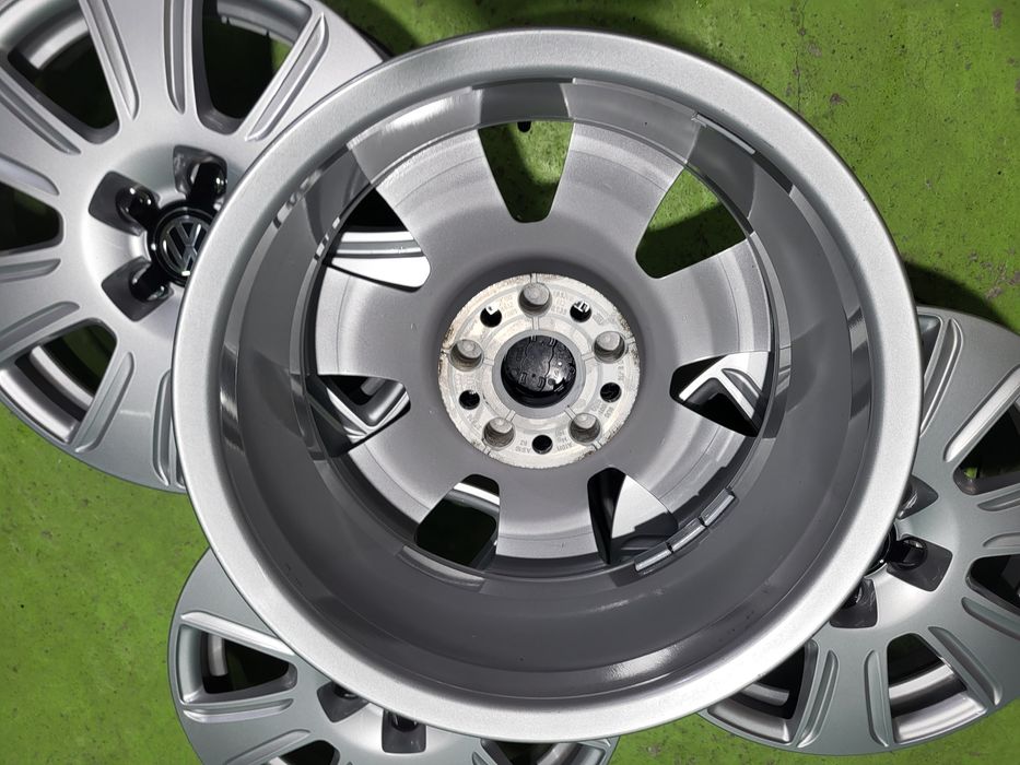 16 5x112 Vw Tiguan Passat Touran Caddy Skoda Audi Q3