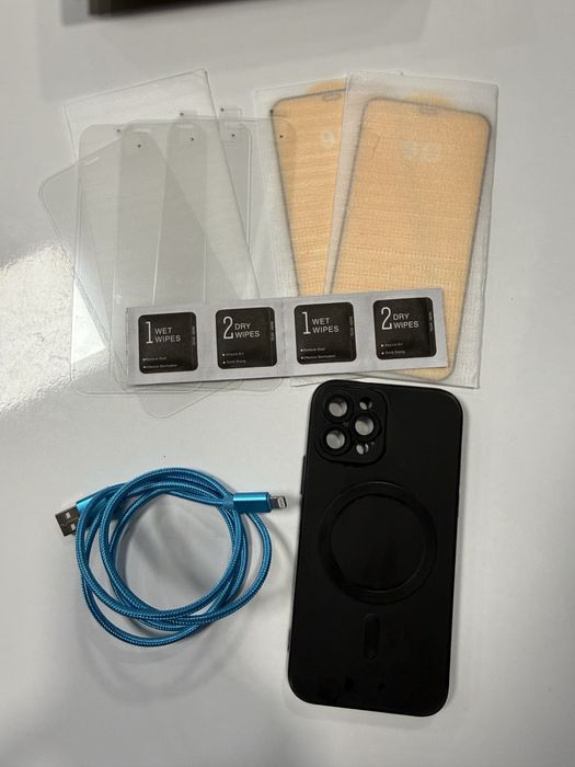 Iphone 12 Pro перфектен + аксесоари