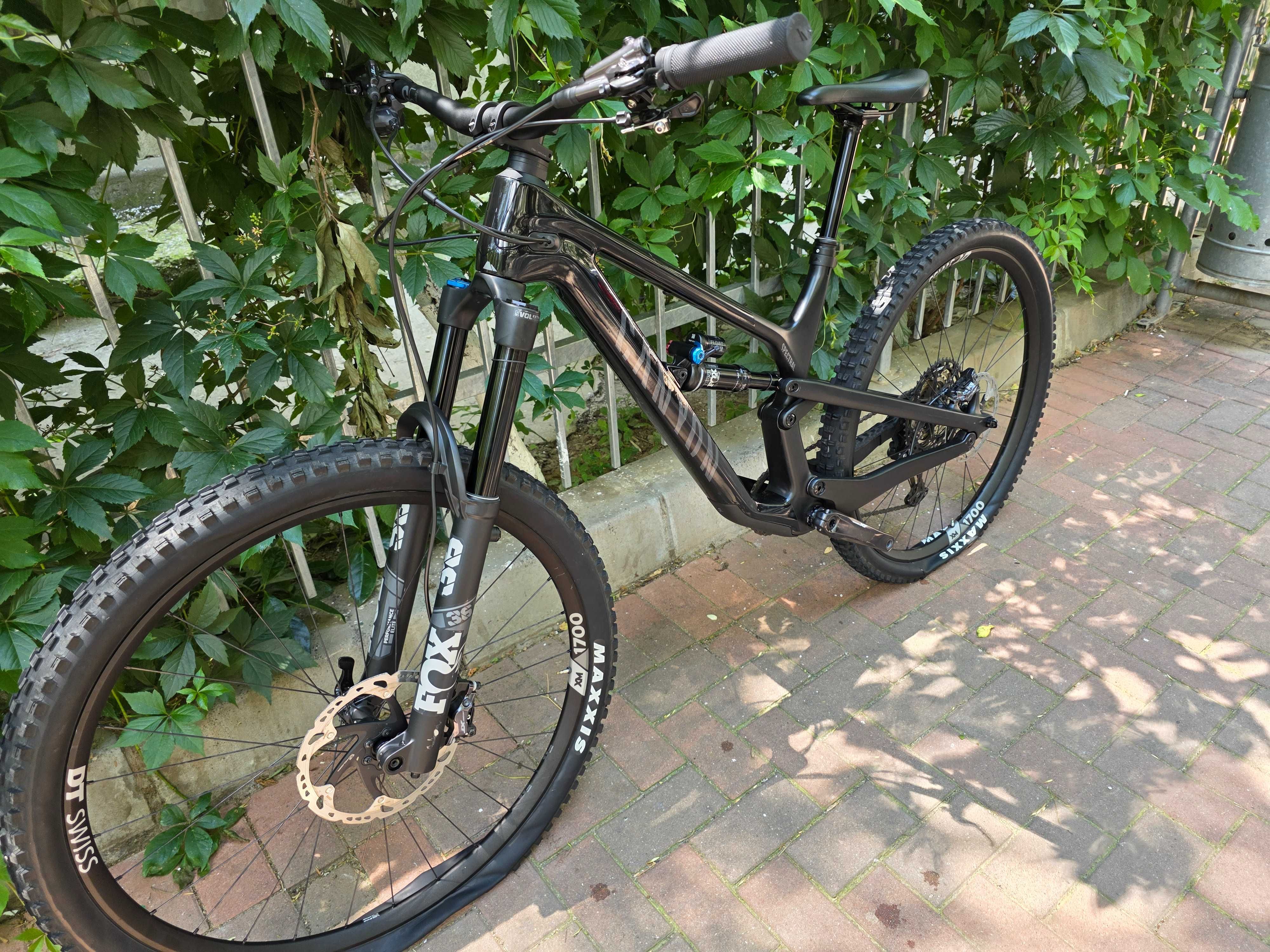 Canyon Spectral 29r carbon