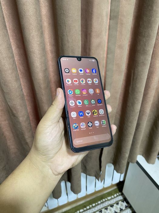 Samsung Galaxy A16 128/4 aybi ozgina palasa bor tel vakum ochilgan.