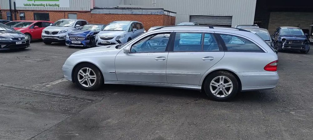 Dezmembrari / Dezmembrez Mercedes Clasa E T-Model (S211) 2.2 CDI 646821 cutie viteze automata cod culoare 775 Iridium Silver
