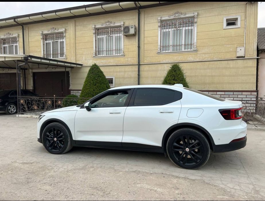 Volvo polestar 2 long renge