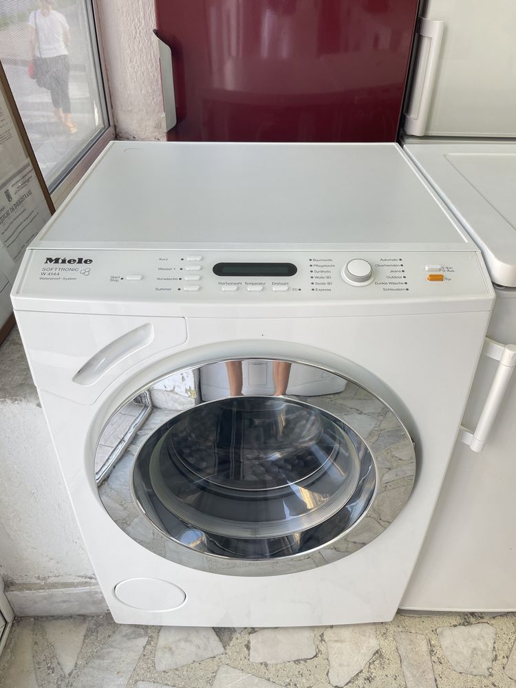 Masina de spalat MIELE Model NOU