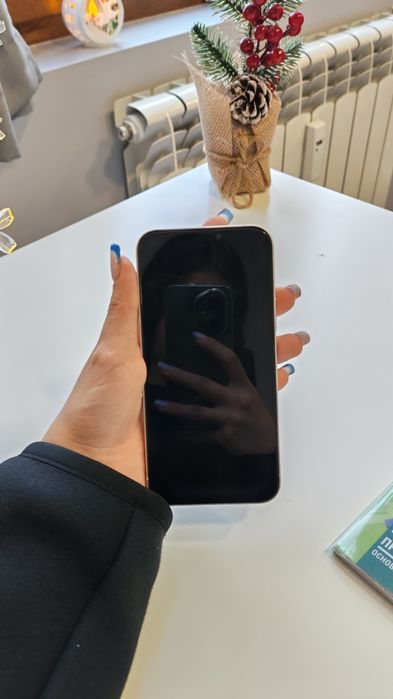 Продава се iphone 12