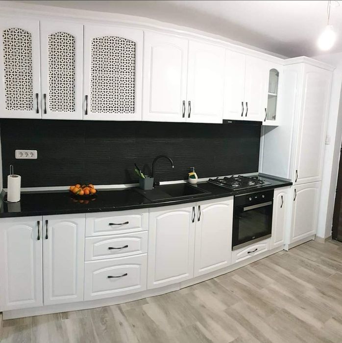 Bucatarie realizata din fronturi de mdf frezate