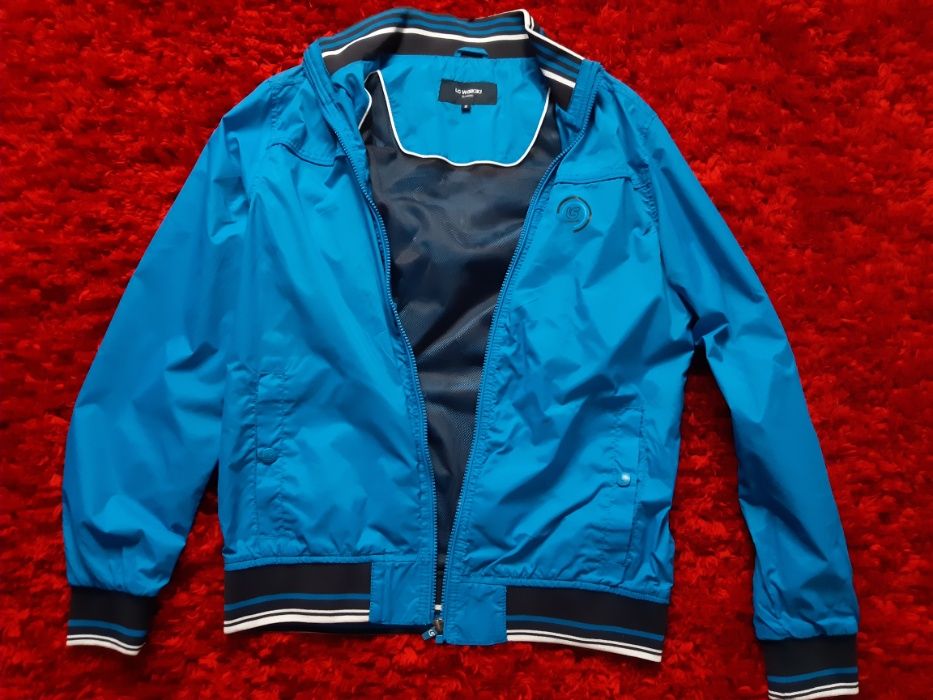 Geaca  NOUA marimea S!