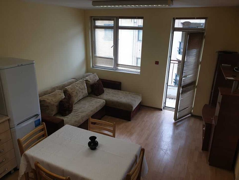 Дава се под наем Двустаен апартамент в Бургас, Център - 43 кв.м за 204 € - Снимка #3