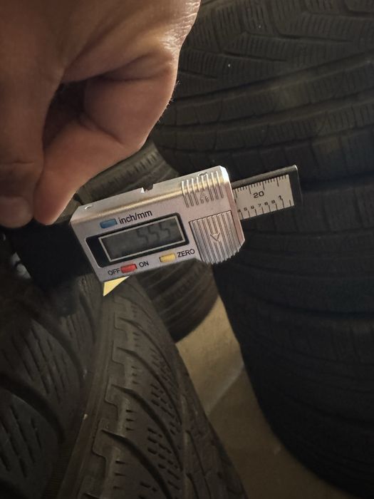 Anvelope 305 40 20  275 45 20 pirelli scorpion dot 20 pret 1100lei/set