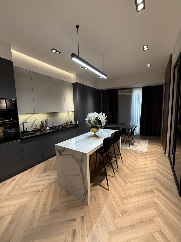 3х ком 130м2 ЖК Do’stlar Ц-5 Финансовый Продам Евро квартиру