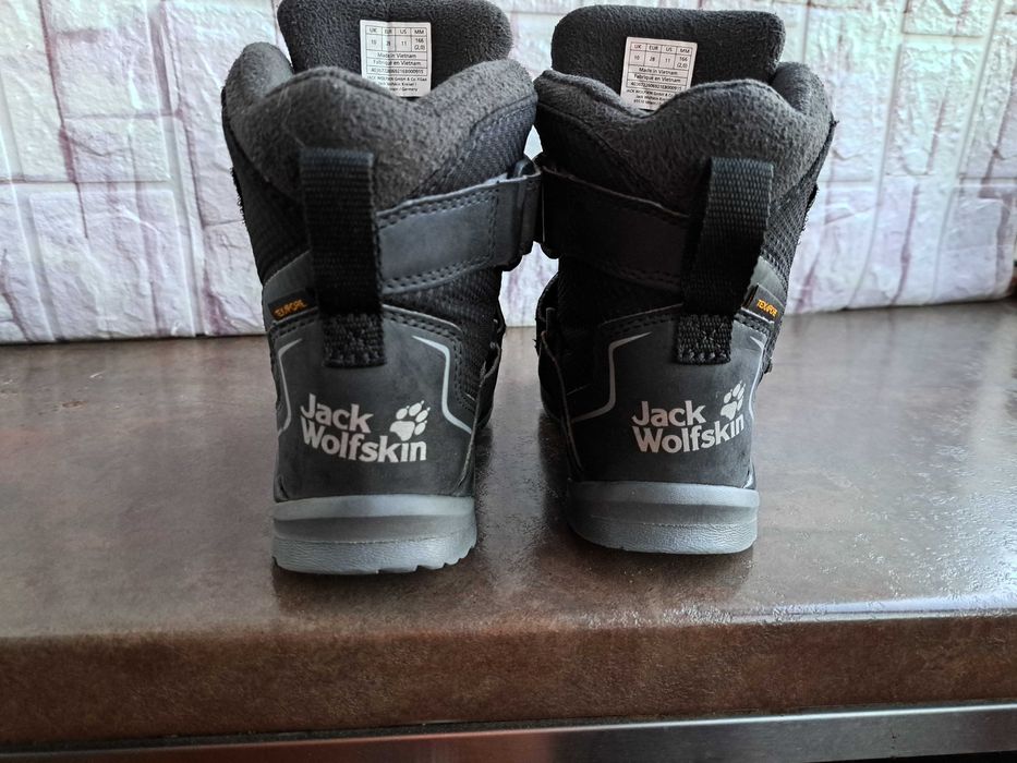 детски ботуши,зимни обувки,боти,апрески,Jack Wolfskin номер28 за момче