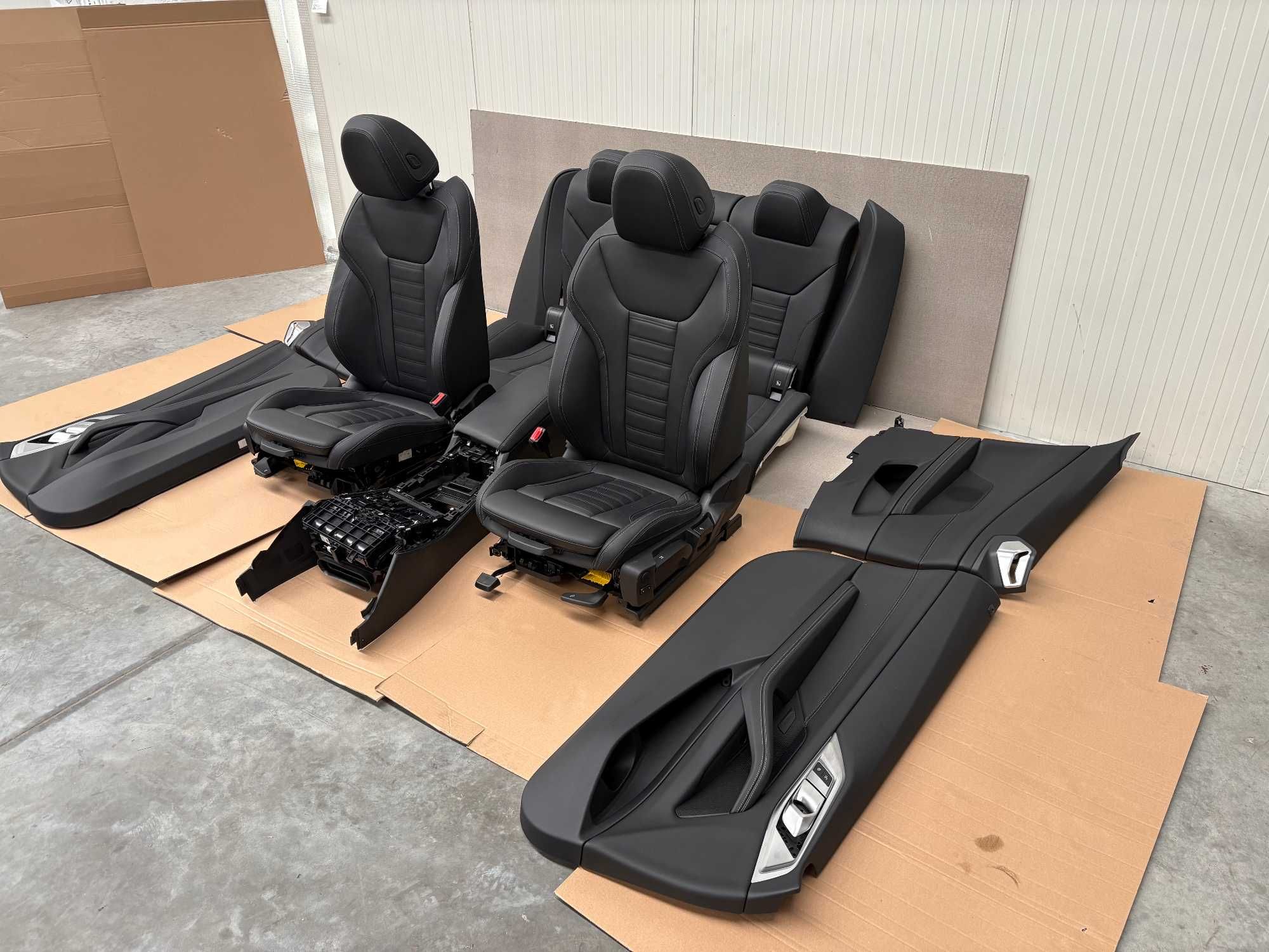 Салон БМВ Г22 BMW G22