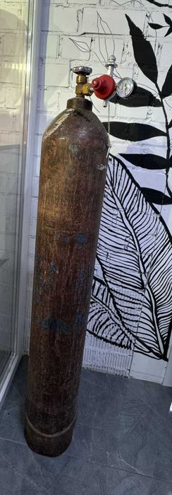 Продам баллон для гелия с редуктором + электрический насос в подарок!