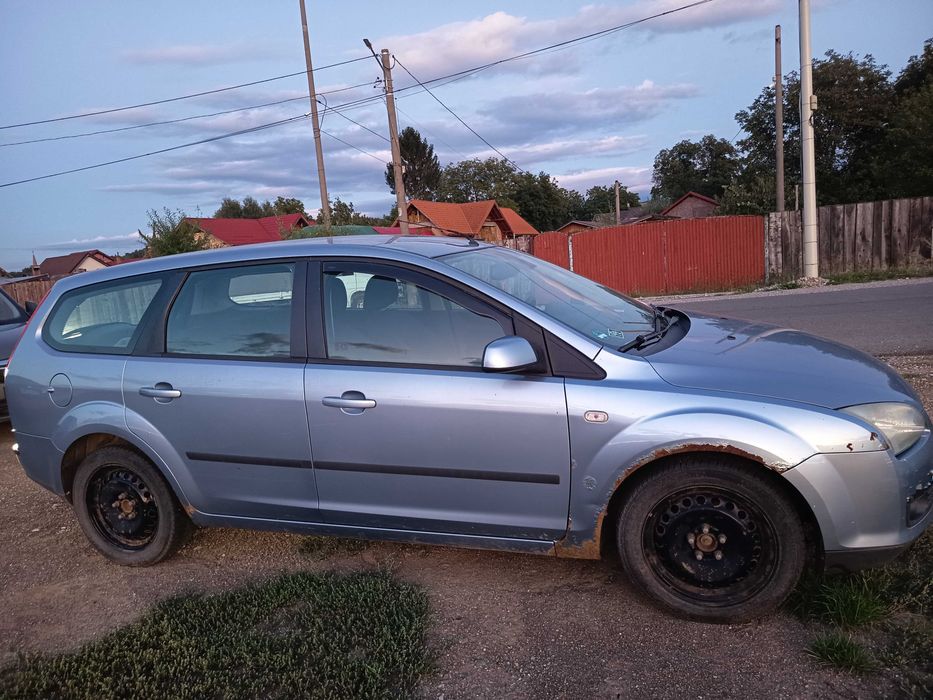 Vând Ford Focus pentru dezmembrat