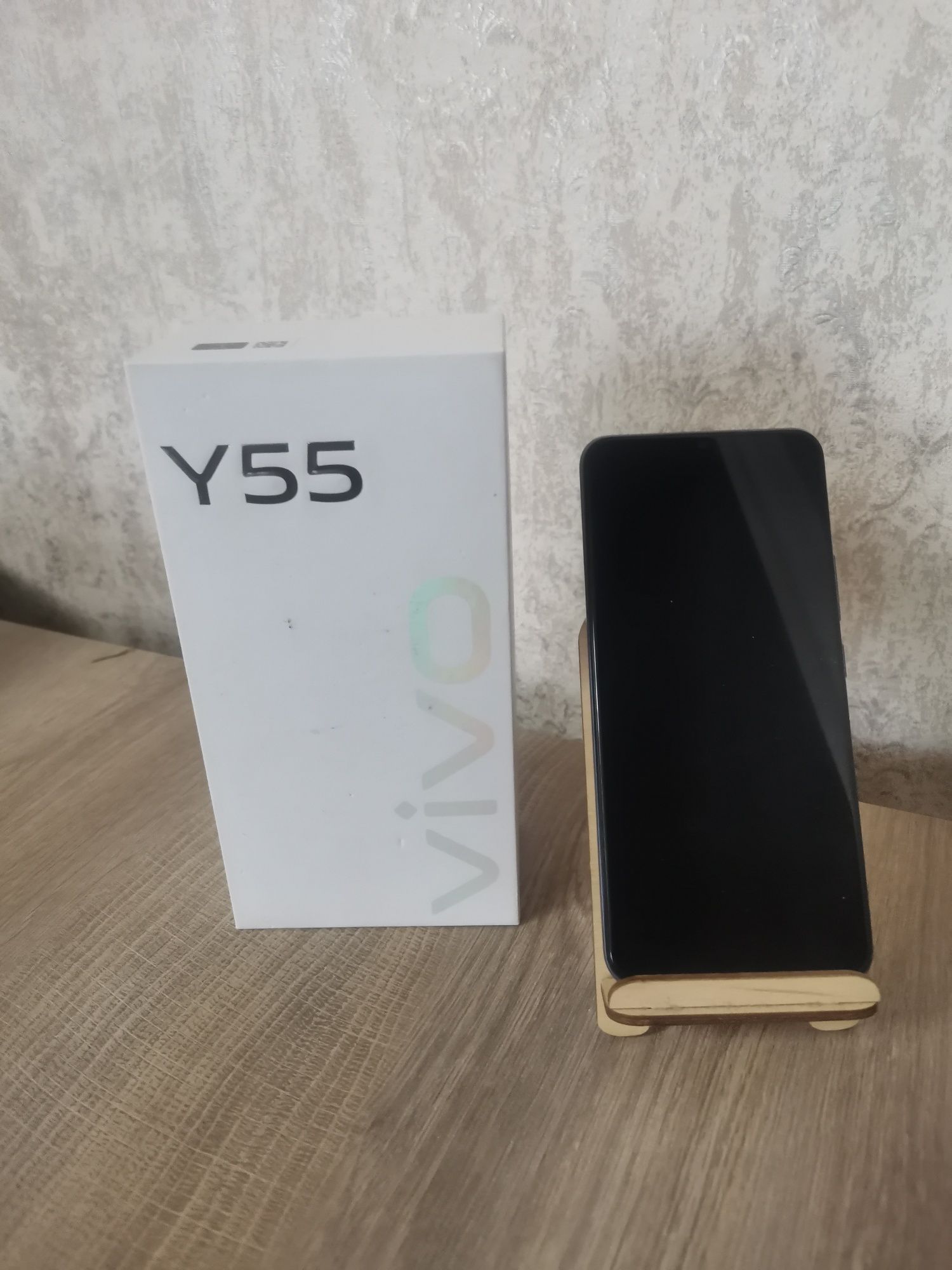 Vivo y 55 8/128.